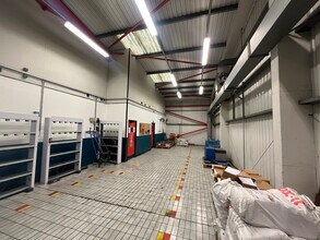 16 Caswell Rd, Northampton to rent Interior Photo- Image 1 of 2