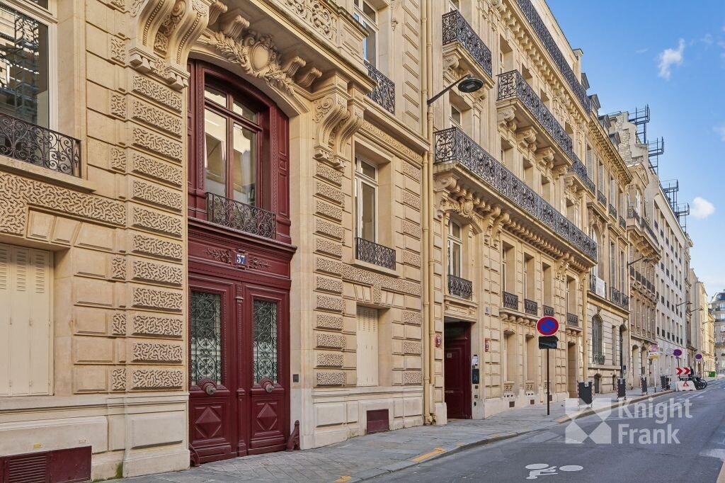Location Bureaux 177 m² - Photo 1