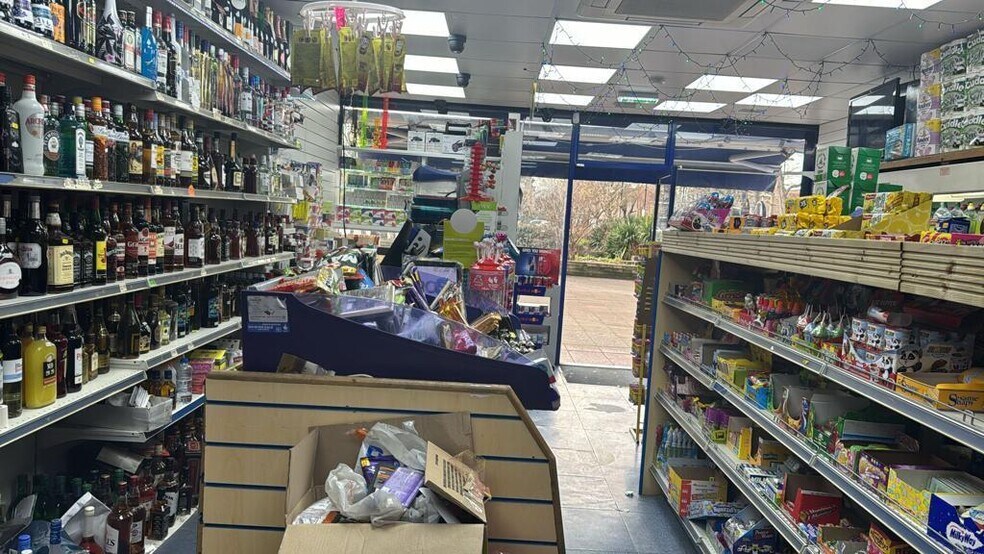 12 Gilpin Rd, London for sale - Building Photo - Image 1 of 1