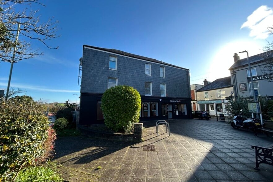 15 Lower Fore St, Saltash for sale - Building Photo - Image 2 of 4