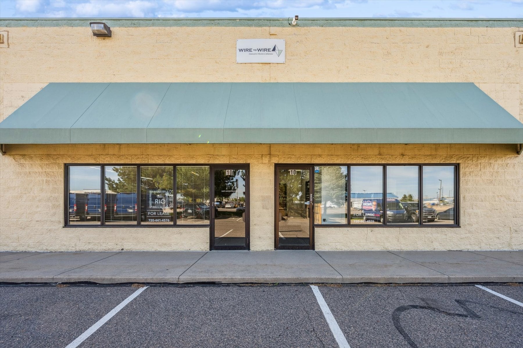 800 E 64th Ave, Denver, CO to rent Interior Photo- Image 1 of 10