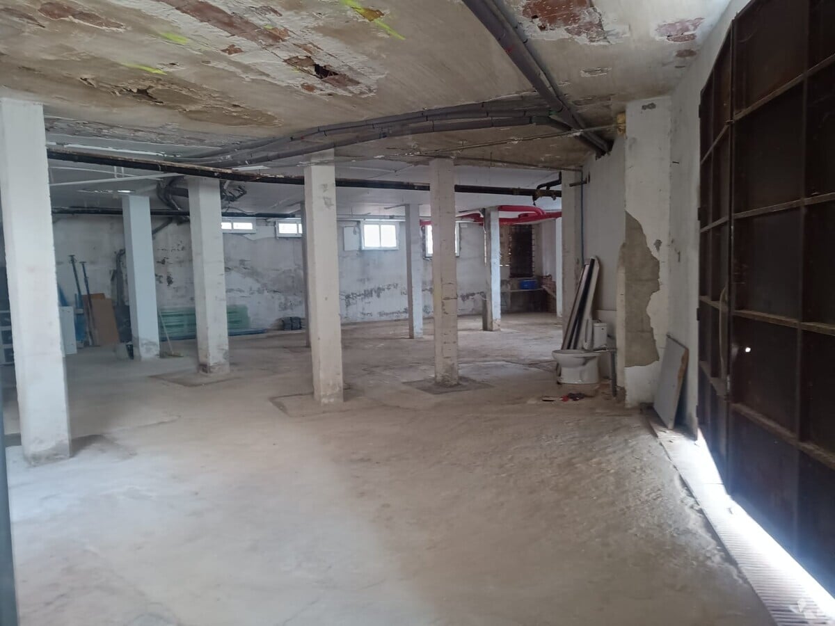 Madrid, MAD 28034 -  -  - Interior Photo - Image 1 of 10