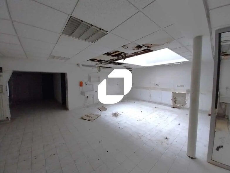 Retail in Bordeaux for sale - Interior Photo - Image 2 of 5