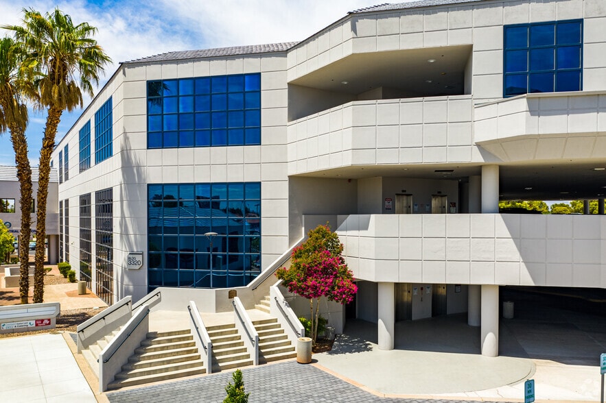 Sahara Financial Center portfolio of 5 properties for sale on LoopNet.co.uk - Building Photo - Image 3 of 6