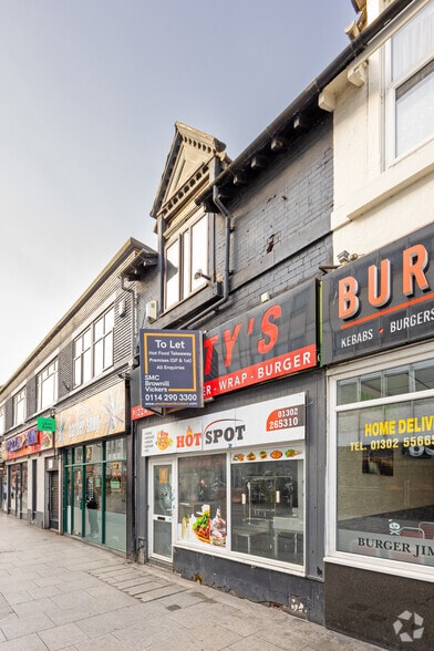 29 Silver St, Doncaster to rent - Building Photo - Image 2 of 2