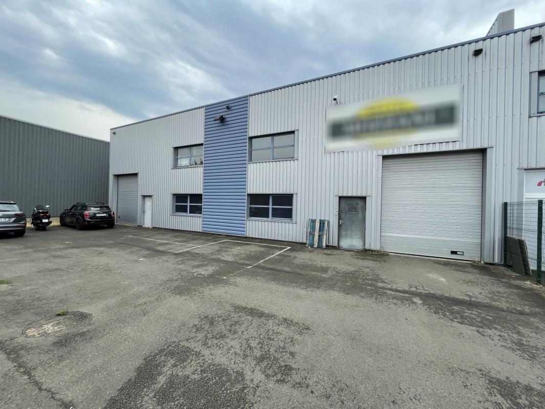 Light Industrial in Herblay-sur-Seine to rent Building Photo- Image 1 of 7