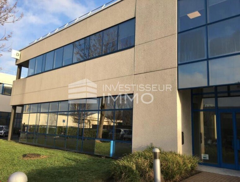Light Industrial in Gennevilliers to rent - Building Photo - Image 2 of 4