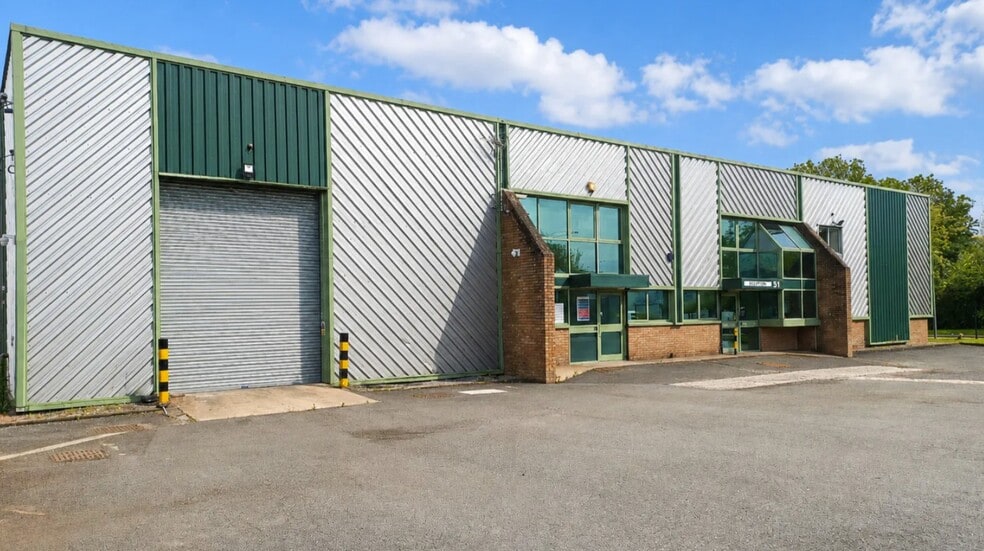 Clywedog Rd, Wrexham to rent - Building Photo - Image 2 of 4