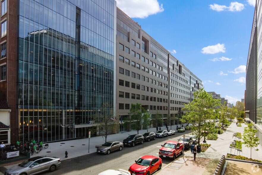 50 F St NW, Washington, DC for sale - Primary Photo - Image 1 of 1