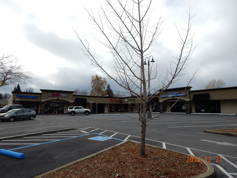 8510-8550 Madison Ave, Fair Oaks, CA for rent - Building Photo - Image 2 of 4