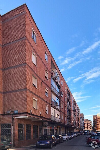 Calle de la Plaza de Toros, 12, Alcalá de Henares, Madrid to rent - Building Photo - Image 2 of 3