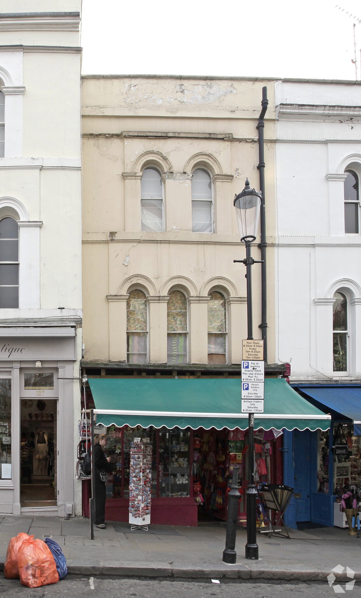 129 Portobello Rd, London for sale Primary Photo- Image 1 of 1