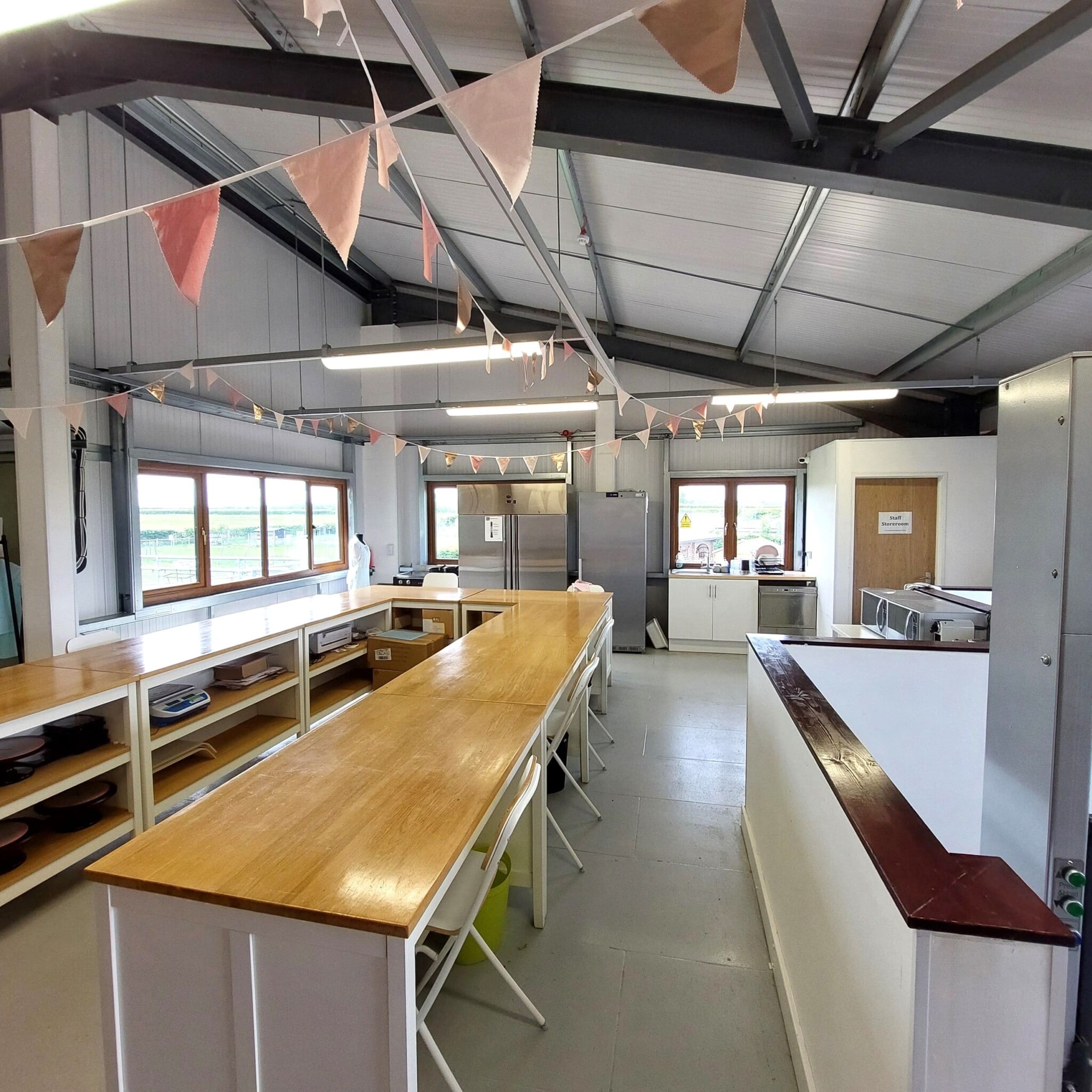 Fernham Rd, Faringdon to rent Interior Photo- Image 1 of 4