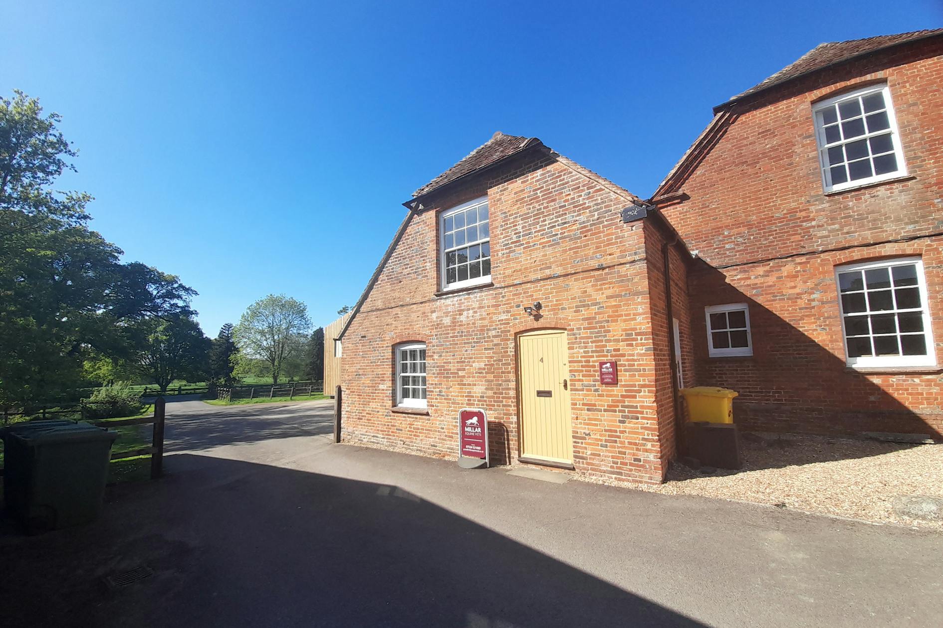 Herriard Park, Basingstoke to rent Building Photo- Image 1 of 3