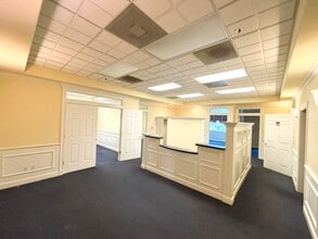 103 Providence Mine Rd, Nevada City, CA to rent Interior Photo- Image 1 of 8