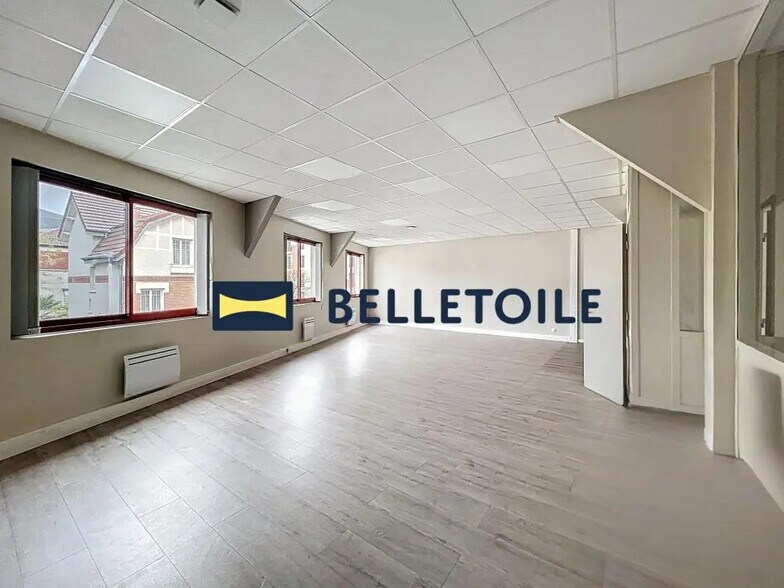 Office in Maisons-Alfort to rent - Building Photo - Image 2 of 23