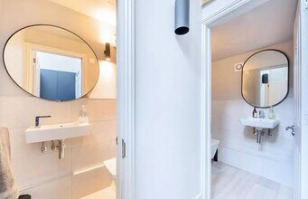 High St, Ripley to rent Building Photo- Image 1 of 5