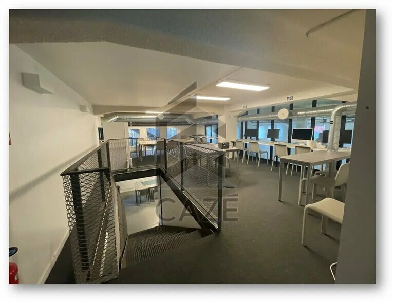 Office in Bègles to rent - Interior Photo - Image 2 of 3