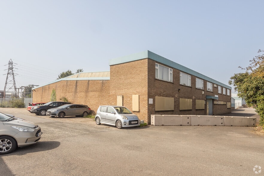 4 Redwongs Way, Huntingdon to rent - Building Photo - Image 3 of 17