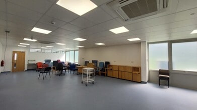 12-16 Tattersall Way, Chelmsford to rent Interior Photo- Image 2 of 3