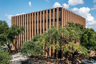 7700 Chevy Chase Dr, Austin, TX for rent Building Photo- Image 1 of 24