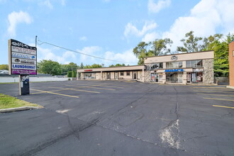 2357 Plainfield Rd, Crest Hill, IL for rent Building Photo- Image 1 of 22