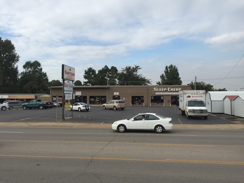 1305 W Kingshighway, Paragould, AR for sale - Primary Photo - Image 1 of 1