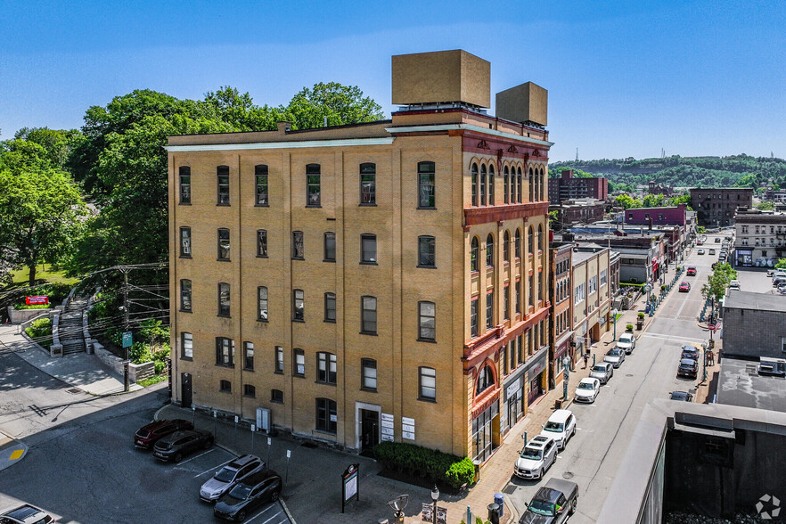 146-150 E Main St, Carnegie, PA for rent - Building Photo - Image 1 of 13