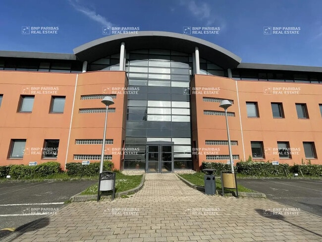 Location Bureaux 500 m² à 1 500 m²