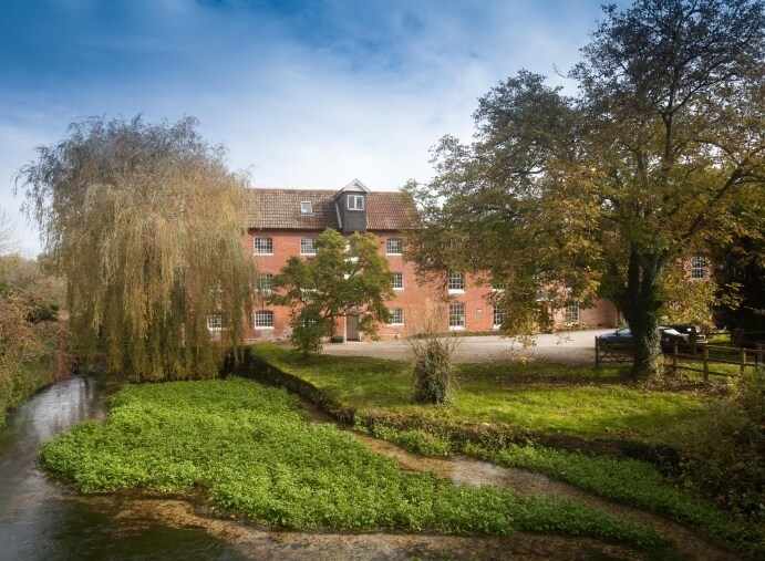 Horsebridge Mill, Stockbridge for sale - Primary Photo - Image 1 of 1