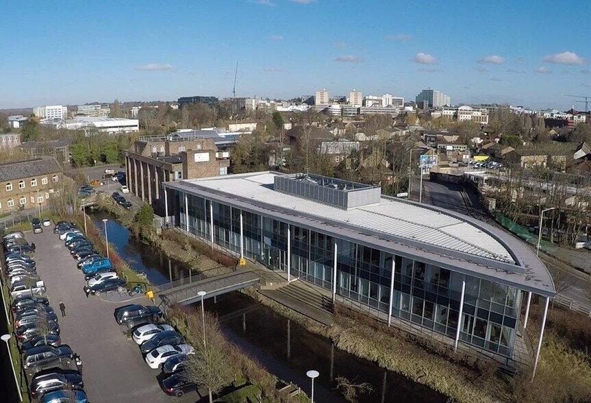 Riverside Way, Uxbridge for sale - Building Photo - Image 1 of 1