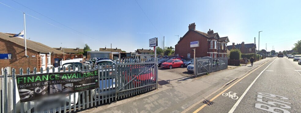 110 Marsh Rd, Luton for sale - Primary Photo - Image 1 of 1