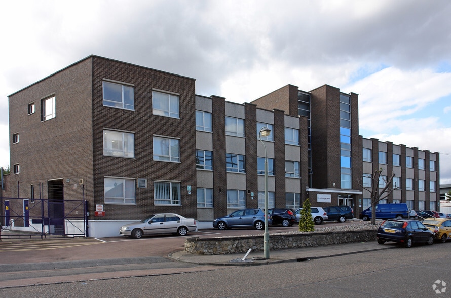 Murray Rd, Orpington to rent - Building Photo - Image 2 of 9