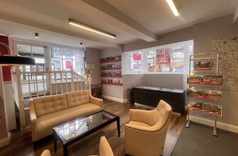 1 High St, Reading to rent Interior Photo- Image 2 of 3