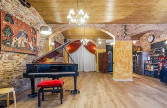 Retail in Barcelona, Barcelona to rent Floor Plan- Image 1 of 5