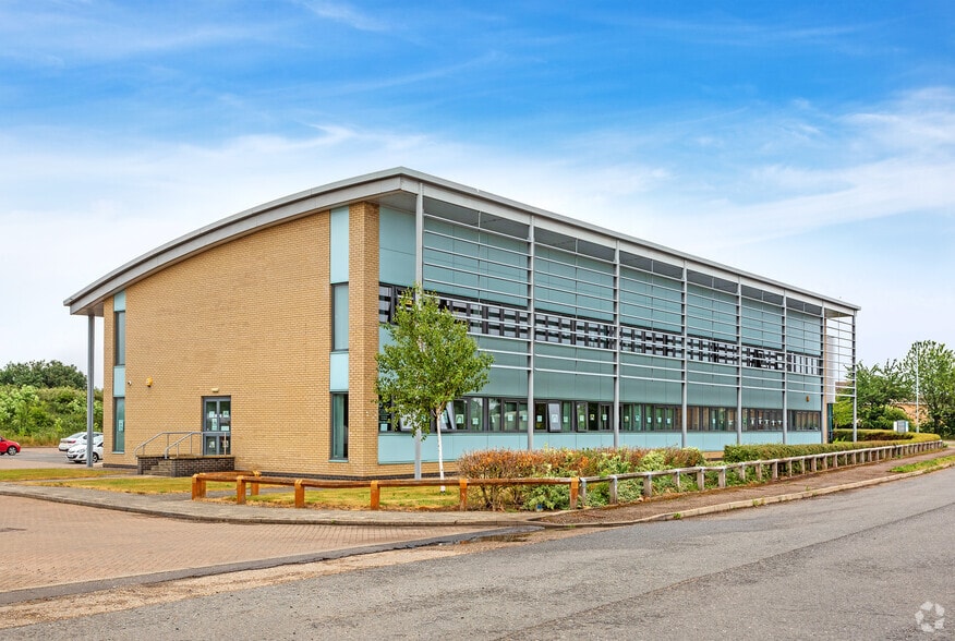 Enterprise Way, Boston to rent - Building Photo - Image 2 of 10