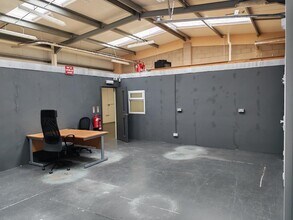 School Rd, Lowestoft to rent Interior Photo- Image 2 of 6