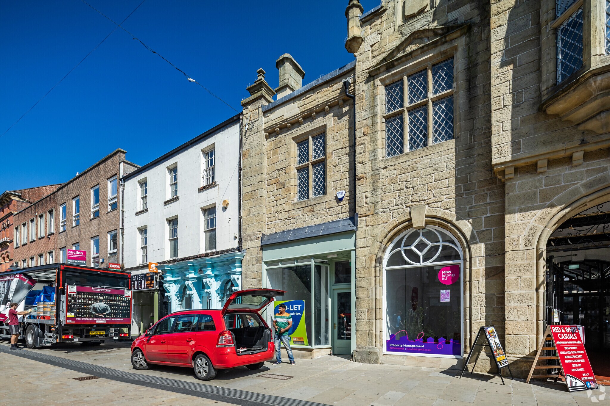 10 High St, Wrexham to rent Primary Photo- Image 1 of 3