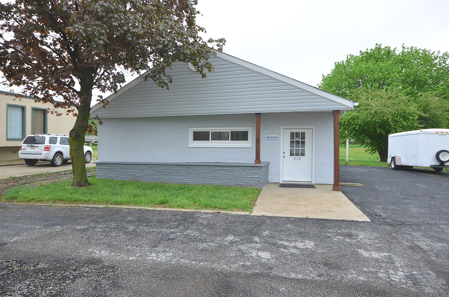 210 W Main St, Smithville, MO for sale - Primary Photo - Image 1 of 1