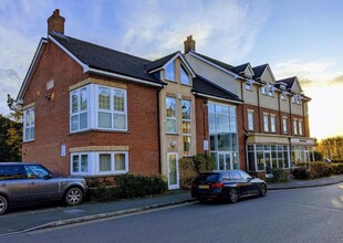 108-118 The Hawthorns, Flitwick for rent Primary Photo- Image 1 of 4