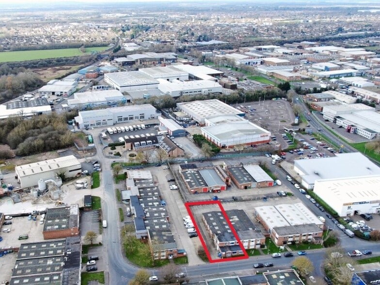 Telford Rd, Bicester to rent - Building Photo - Image 2 of 4