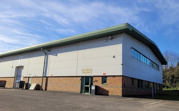 2A-2B Crown Rd, Stoke On Trent to rent Building Photo- Image 1 of 5
