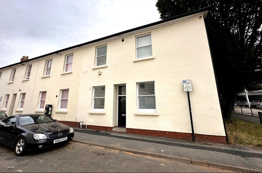5 Russell St, Leamington Spa for sale Building Photo- Image 1 of 1