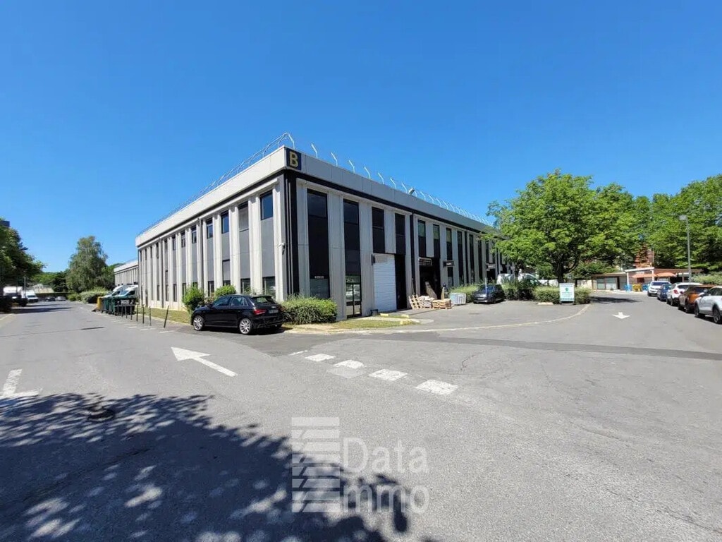 Location Local d'activités 410 m² - Photo 1