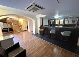 3-13 Richmond Ter, Blackburn to rent Interior Photo- Image 1 of 9