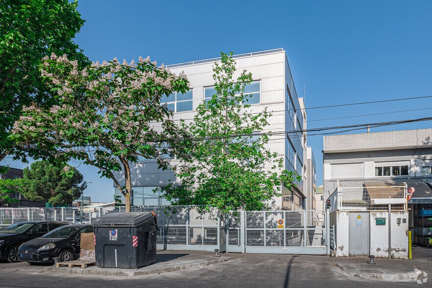 Calle Valportillo I, 1, Alcobendas, Madrid to rent - Building Photo - Image 3 of 4