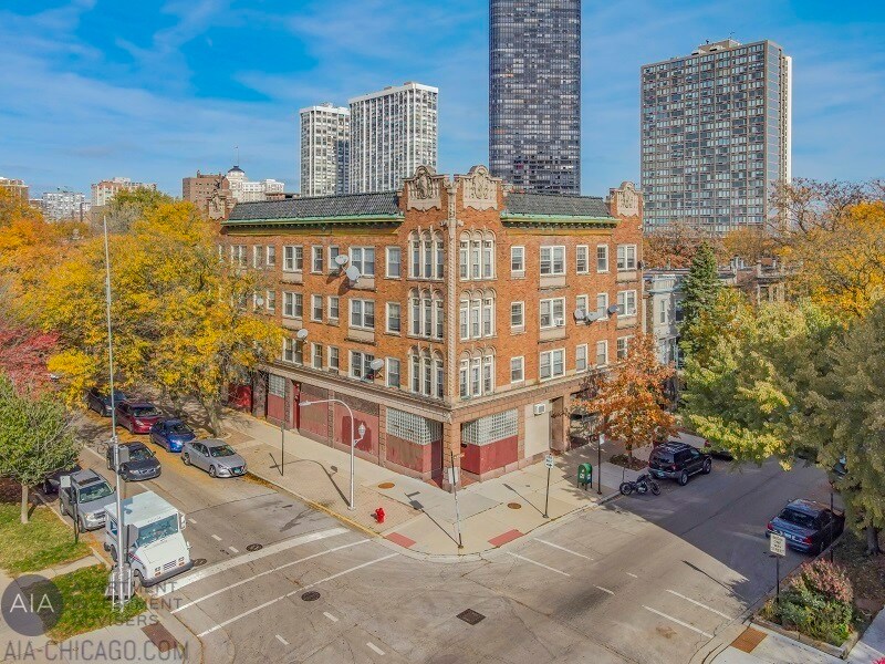 1066 Berwyn Ave, Chicago, IL 60640 UK