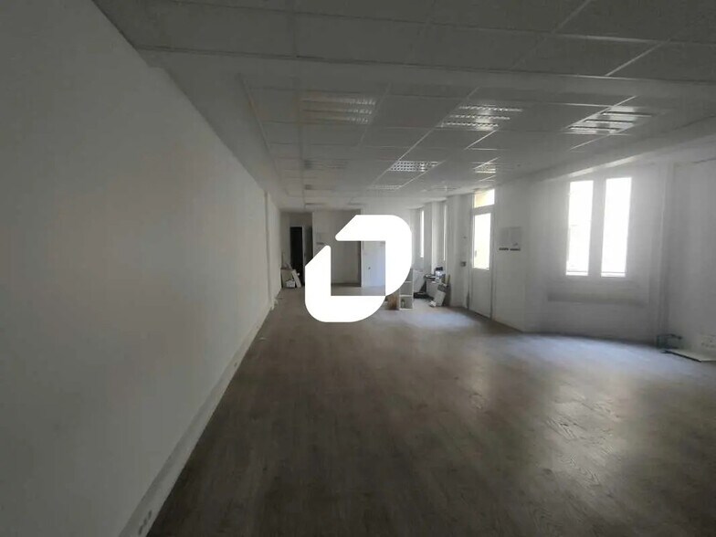 Office in Versailles to rent - Building Photo - Image 3 of 21