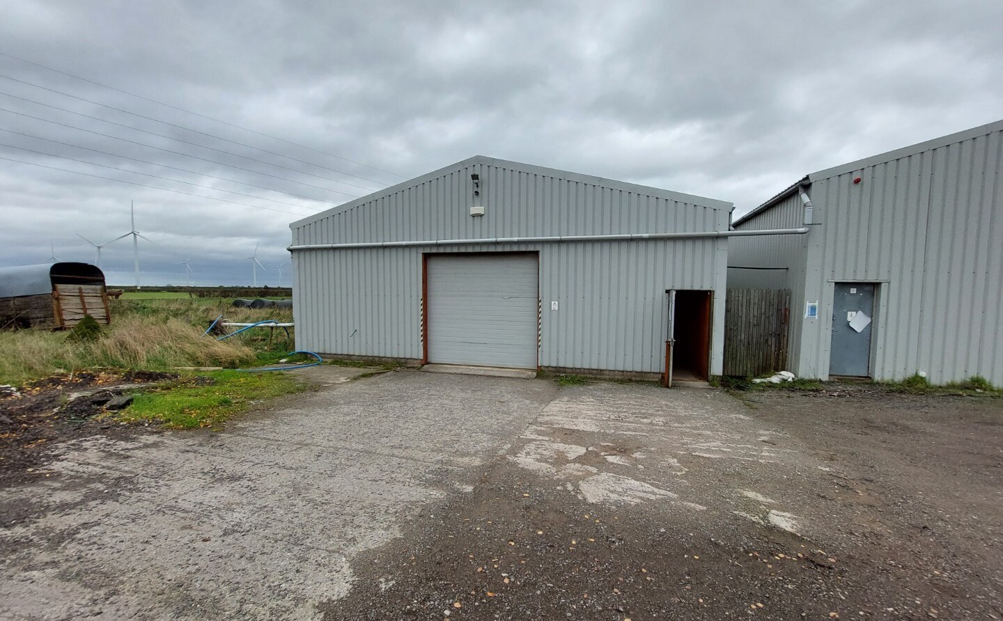 Lower Rake Ln, Frodsham to rent Building Photo- Image 1 of 12