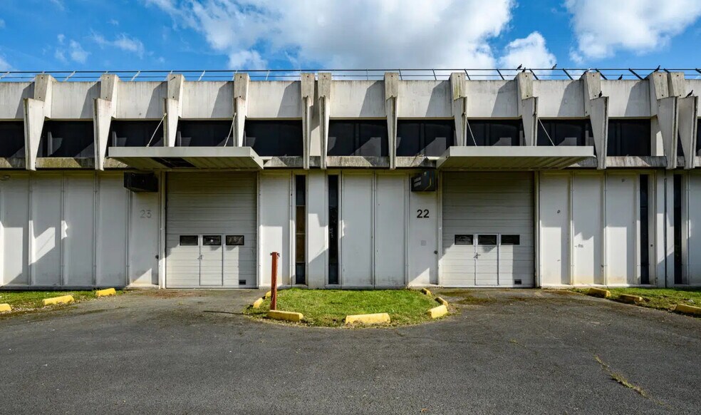 Industrial in Évry-Courcouronnes to rent - Building Photo - Image 2 of 16